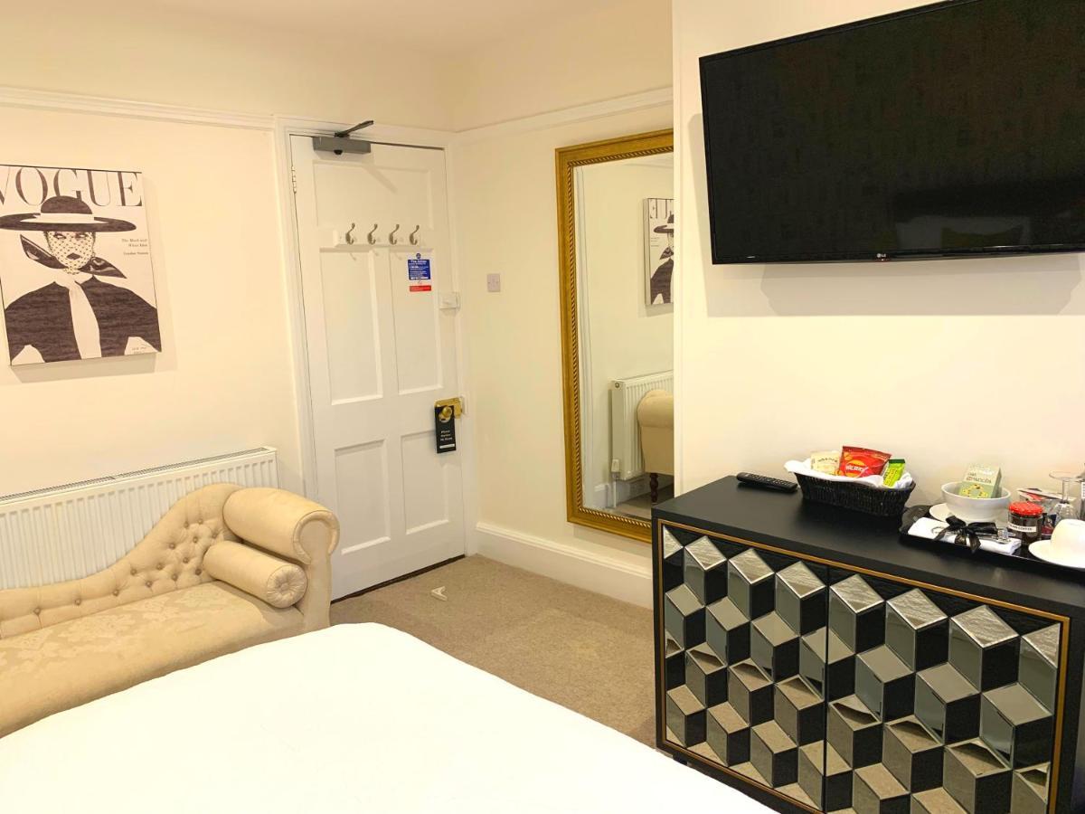 The Malt House Hotel Aylesbury  Bagian luar foto