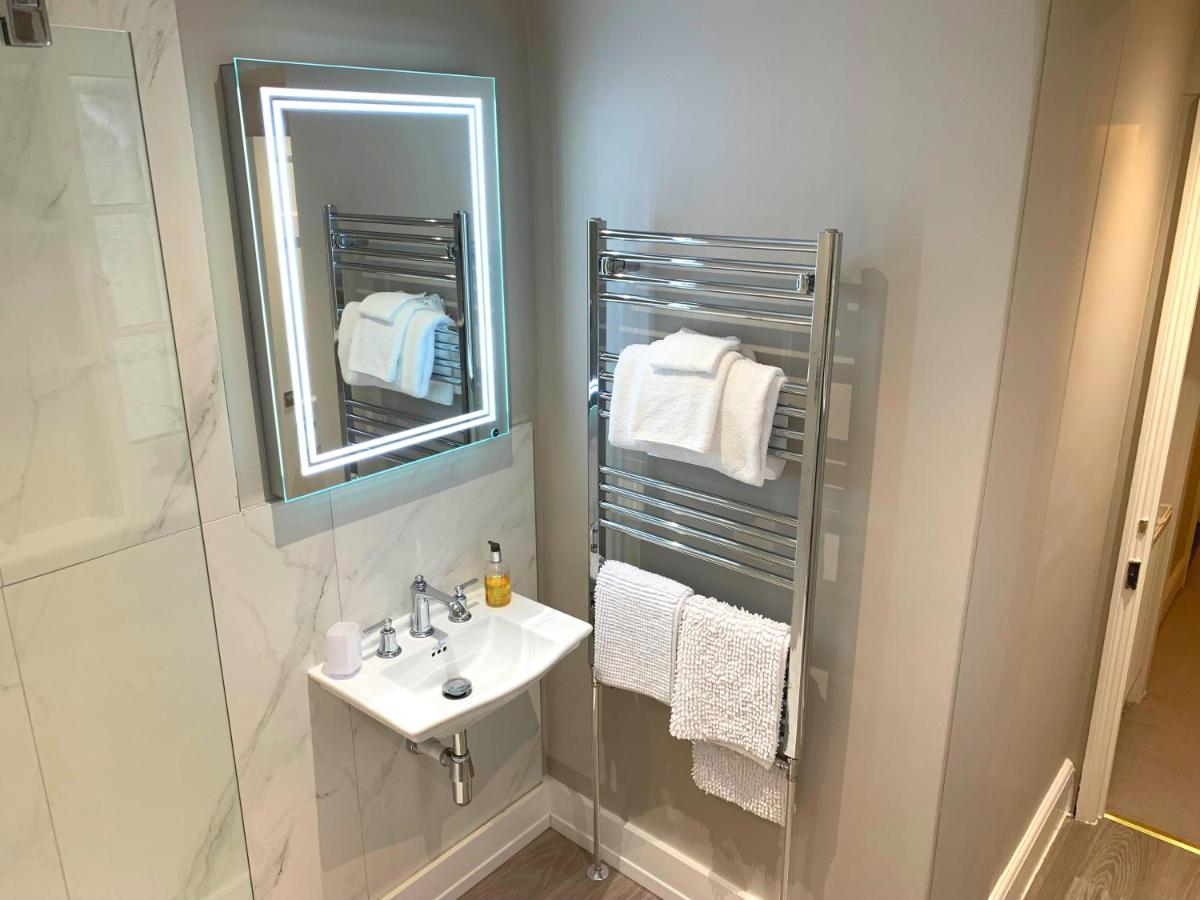The Malt House Hotel Aylesbury  Bagian luar foto